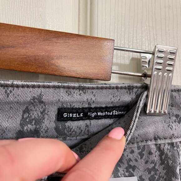 Dear John Women's NWT Gray Snake Print Giselle High Waisted Skinny Jeans Size 25 - Picture 4 of 9